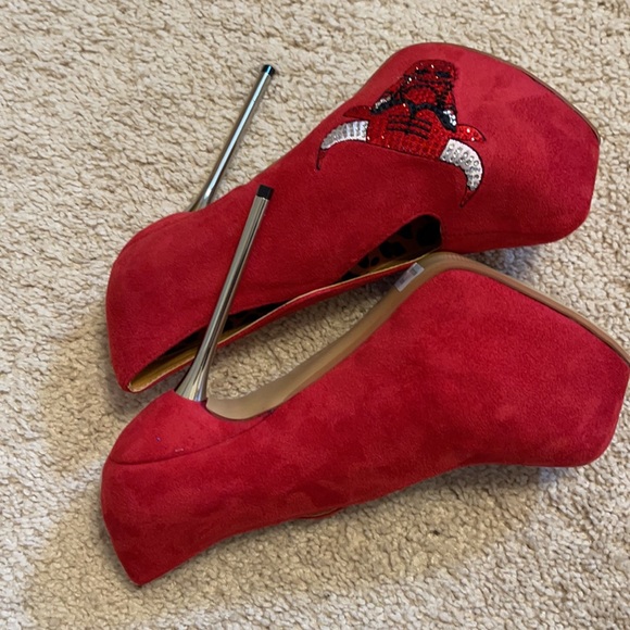 Chicago Bulls stiletto Heels - Picture 6 of 9